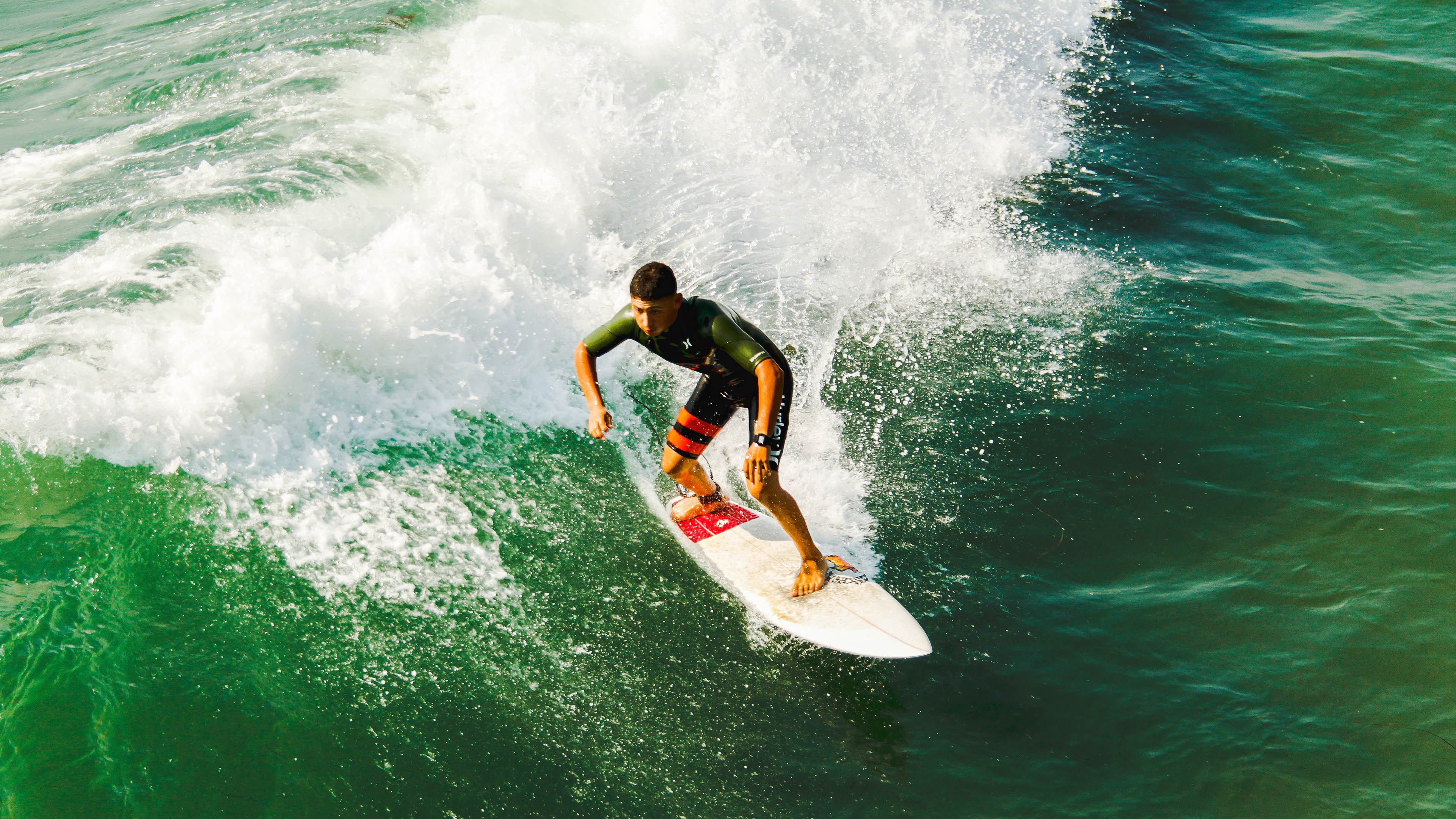 绝境逆袭！英格拉姆压力下狂飙爆发，魔术险胜公牛引爆全场